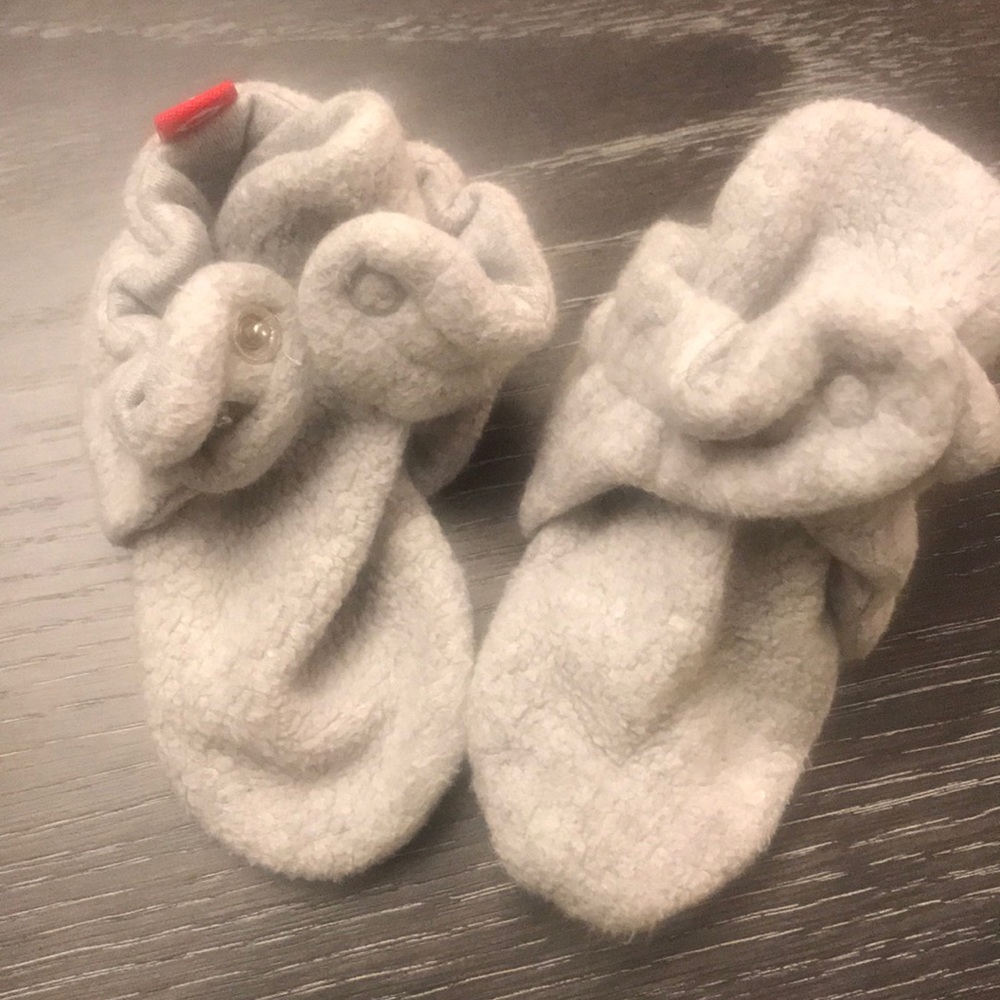 Light gray zutano fleece booties